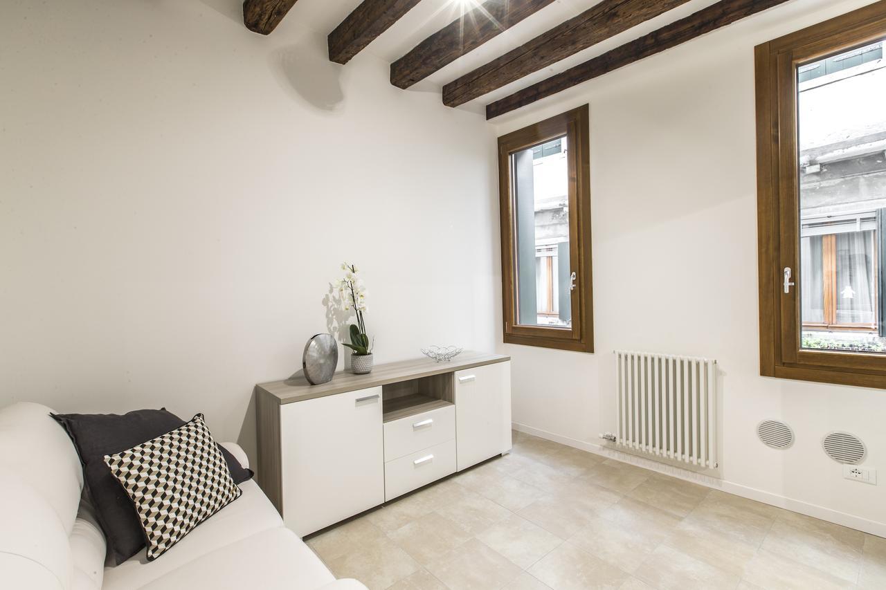Ca Rezzonico Apartment R&R Venesia Bagian luar foto